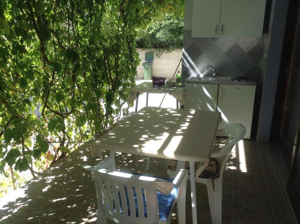 Blue House Apartment Макарска Екстериор снимка
