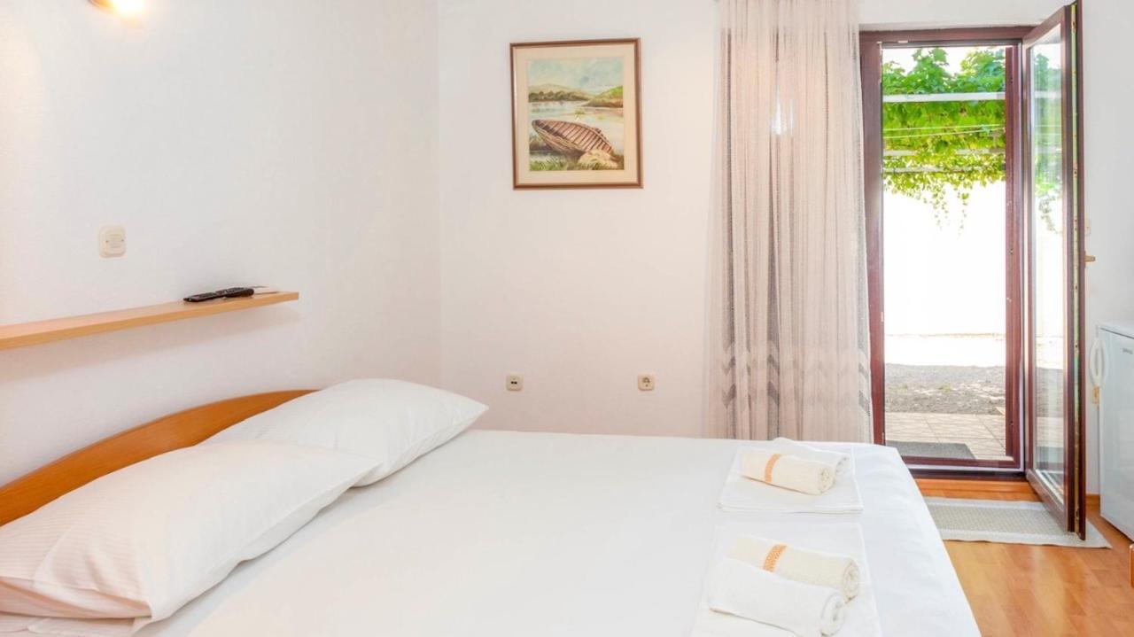 Blue House Apartment Макарска Екстериор снимка