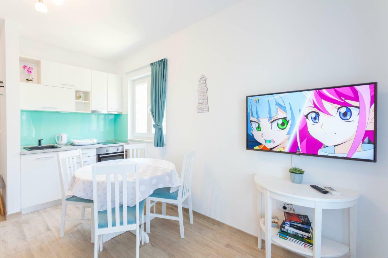 Blue House Apartment Макарска Екстериор снимка
